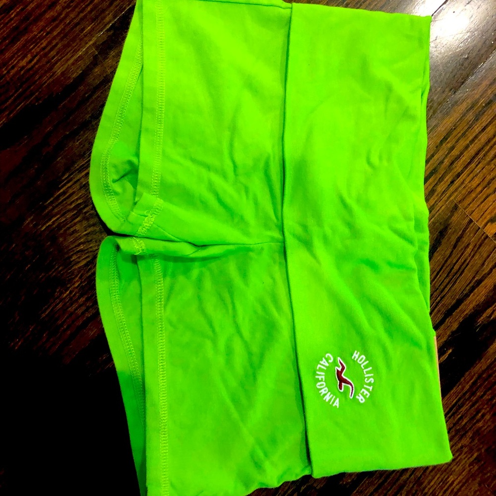 Hollister yoga shirts